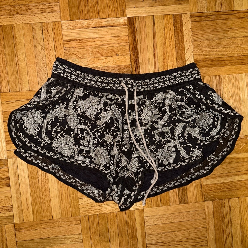 Elephant shorts Ecote grey and black - never worn